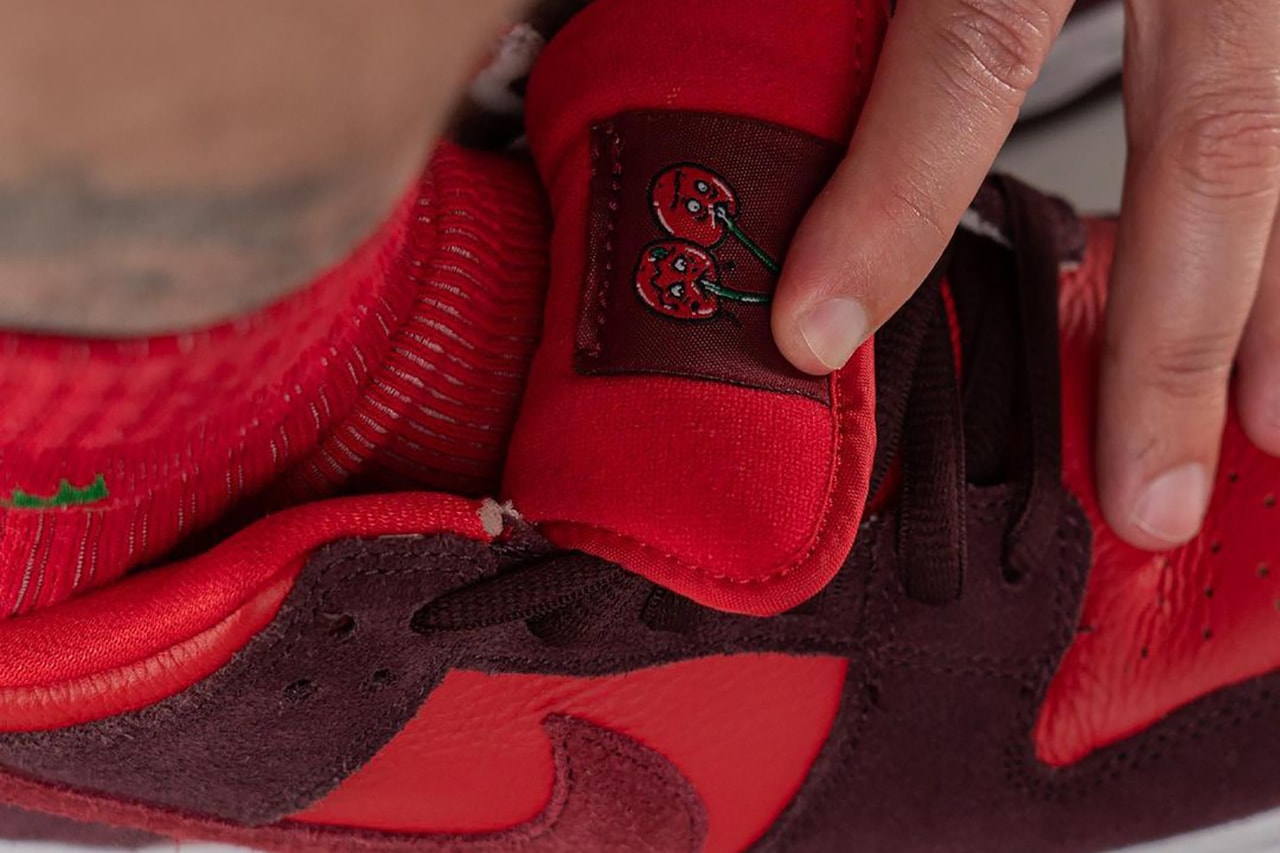 Nike SB Dunk Low Cherry